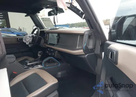 2024 Ford Bronco Wildtrak z USA, uszkodzony, nr VIN 1FMEE2BP0RLA67010